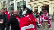 Avusturya - Türkiye maçı öncesinde taraftarlar meydanlarda toplanmaya başladı