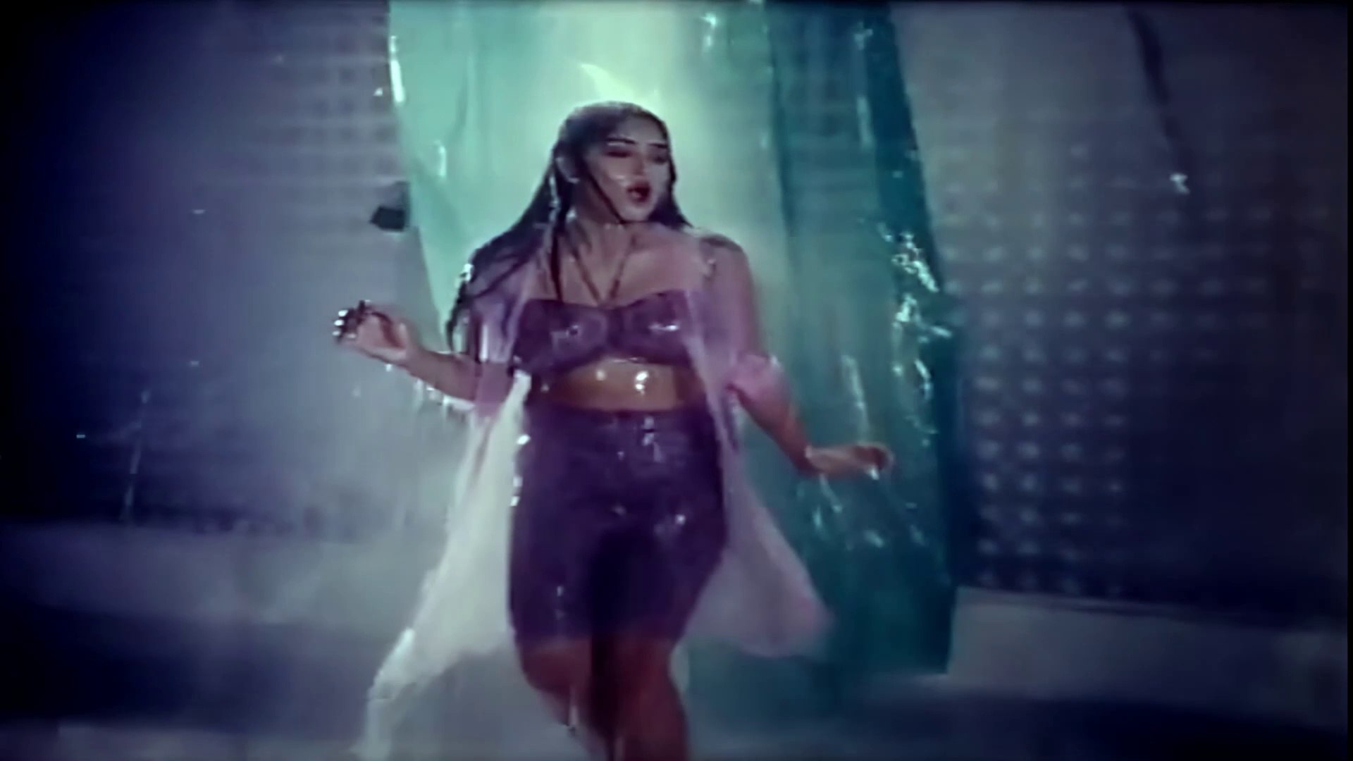 Yalangoch yosh dumbalarning fotosuratlari