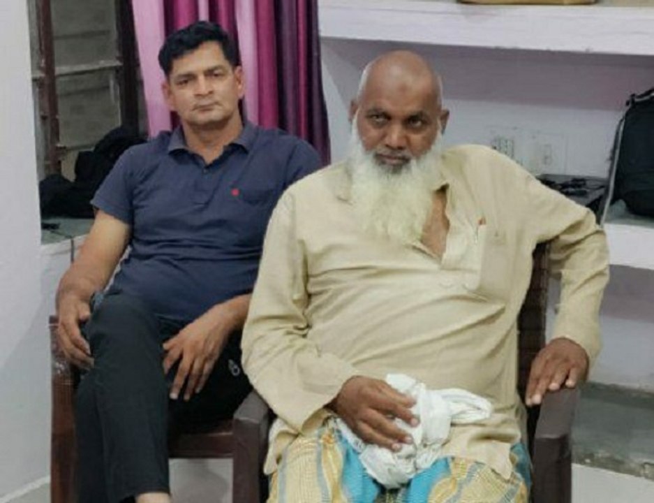 नाम निकालने की एवज में 40 हजार की घूस लेते हैडक...