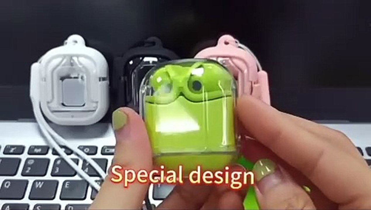 air31-earbuds-wireless-crystal-transparent-body-with-silicone-pouch-random-color-4 - 1