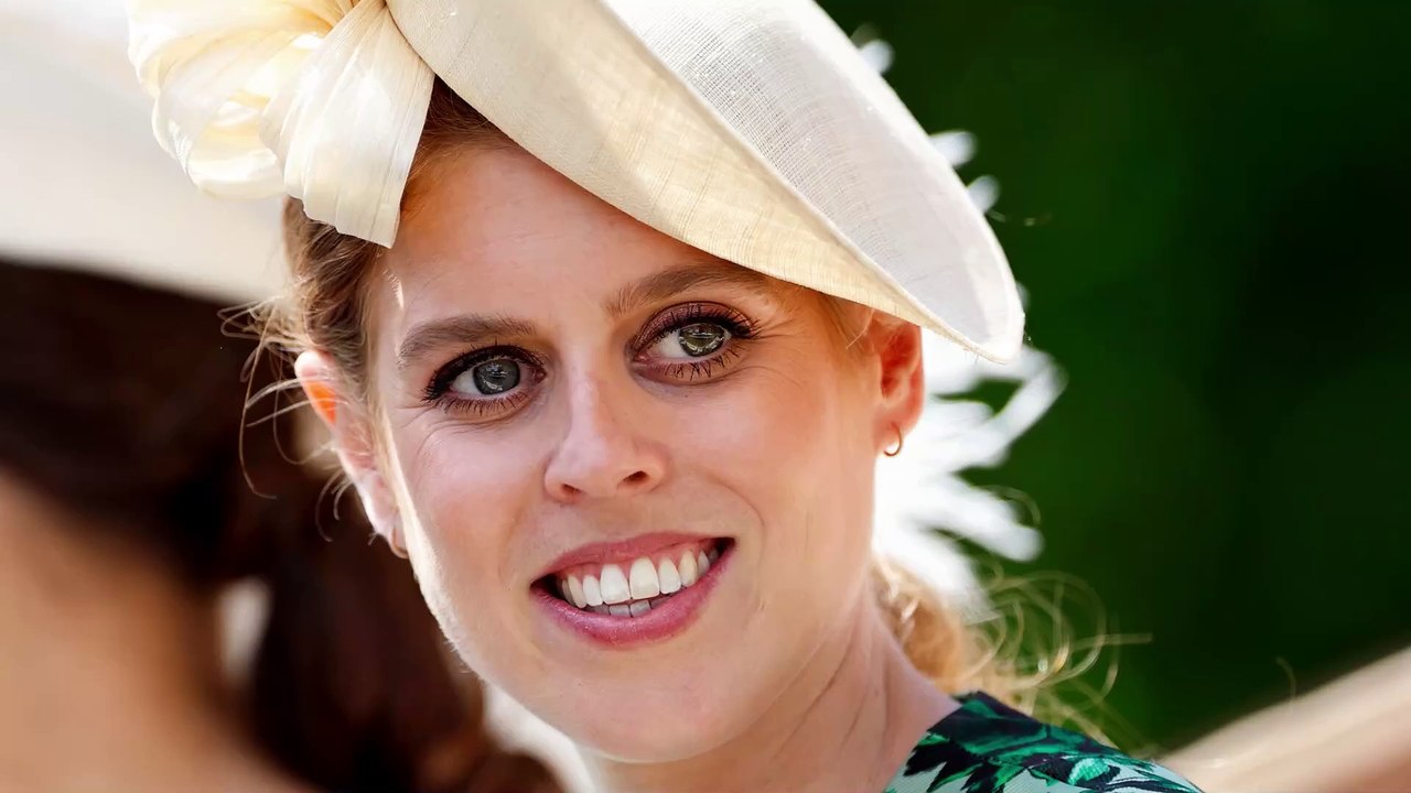 GALA VIDEO - Beatrice d’York et son mari Edoardo déchaînés au concert de Kings of Leon : cette vidéo hilarante !