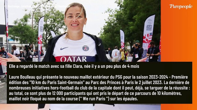 Laure Boulleau : Son adorable fille (4 mois) habillée aux couleurs de l'équipe de France, la plus mignonne des supportrices