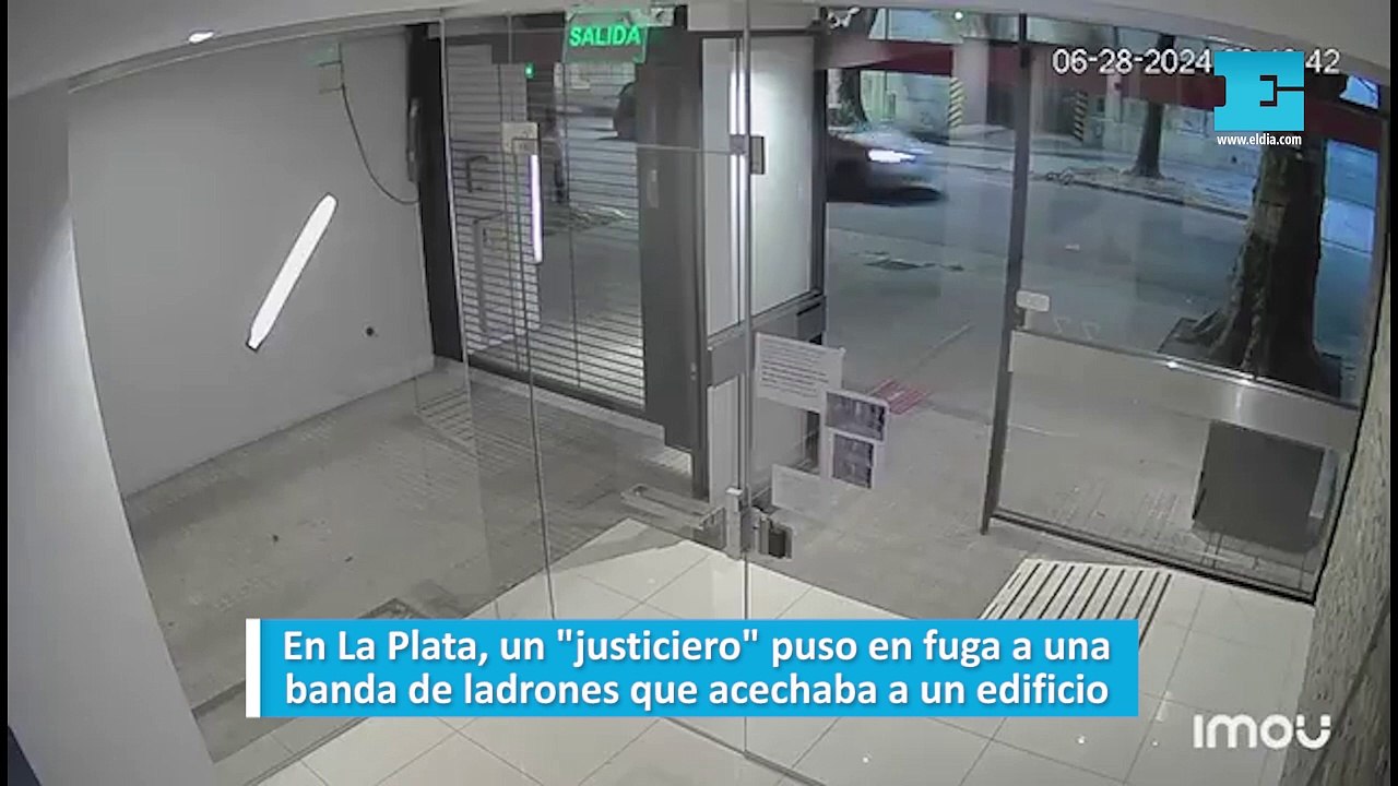 En La Plata, un "justiciero" puso en fuga a una banda de ladrones que acechaba a un edificio