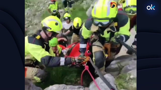 Seis menores heridos, 3 graves, al despeñarse un microbús desde 15 metros de altura en el Pirineo aragonés