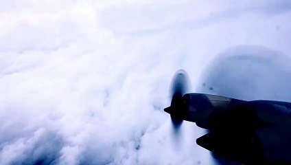 Captan imágenes del huracán Beryl