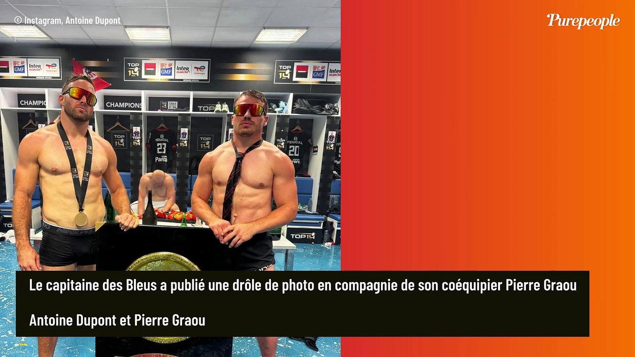 Torse nu, muscles saillants et lunettes futuriste : Antoine Dupont se lâche pour fêter un moment très important !