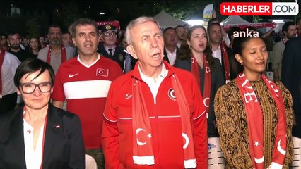 Ankaralılar Milli Takımın galibiyet coşkusuna ortak oldu