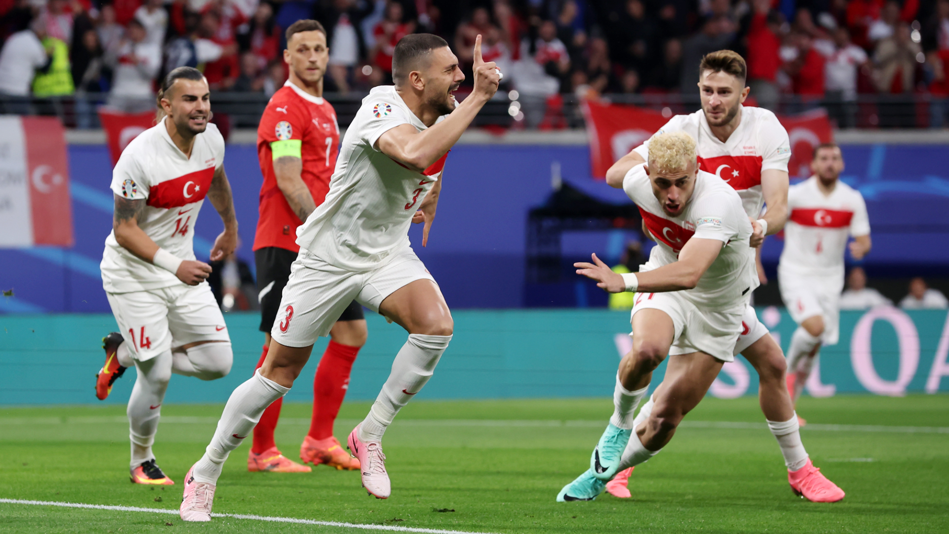 Stunning last minute save sees Turkey into quarter-finals