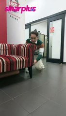 Cari apa tu, busy naw nengoknya!