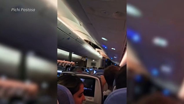Passageiros de voo desviado para o Brasil por fortes turbulências chegam ao Uruguai