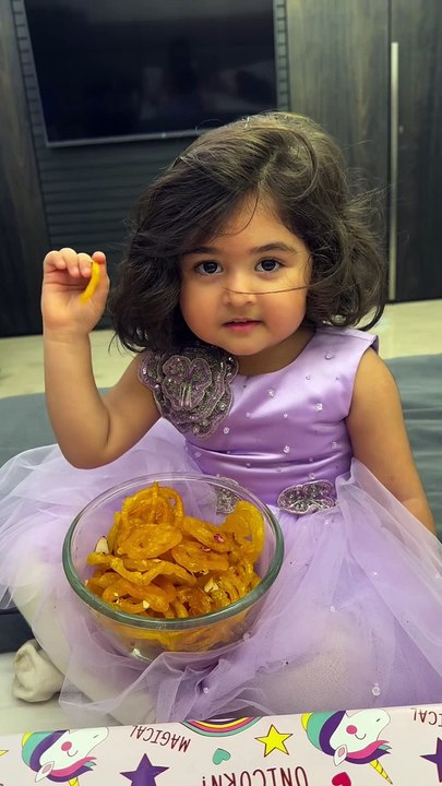 And ofcourse our bday wouldn’t be complete without our favourite JABELIS   …..And this one is dedicated to all the Jalebi Baby lovers because we have a new version   @tesherrrr & @jasonderulo  hope you like this version