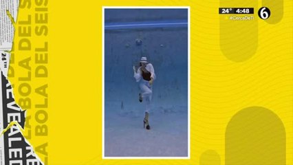 Atleta hace danza acuática a otro nivel