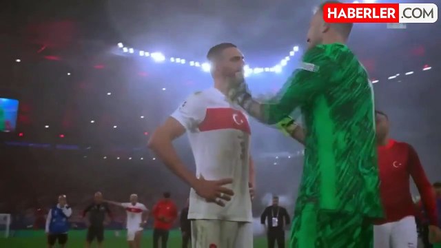 Herkes Merih Demiral ve Mert Günok arasındaki diyaloğu konuşuyor: Oğlum Merto, nasıl çıkardın?