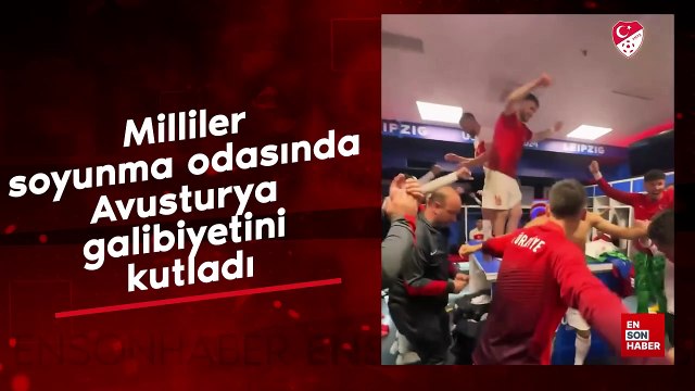 Avusturya galibiyetinin ardından Millilerin soyunma odasında galibiyet sevinci