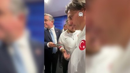 Cumhurbaşkanı Erdoğan'dan A Milli Futbol Takımı'na tebrik telefonu