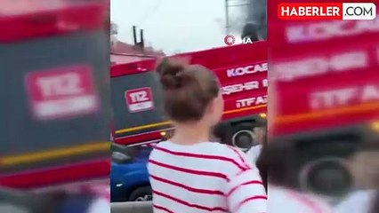 Hurdalıkta korkutan yangın: Gökyüzünü siyah dumanla kapladı