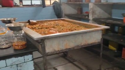 मिलावट के खिलाफ अभियान: जयपुर की फैक्ट्रियों में बन रहा फफूंदी वाला आचार व सॉस, खरीदने से पहले देख लें वीडियो