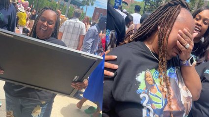 Kids Gift Diplomas To Mom Thanking Her For Sacrifices At Graduation | Happily TV