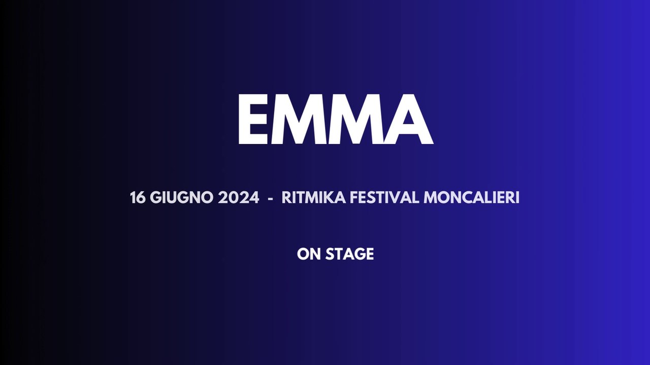 ON STAGE - EMMA