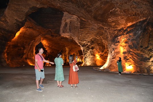 Iğdır'ın Tuz Mağaraları sağlık ve doğa turizmini bir arada sunuyor