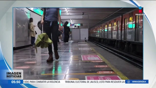 Paraguas cae en las vías de la estación Juárez del Metro de la CDMX