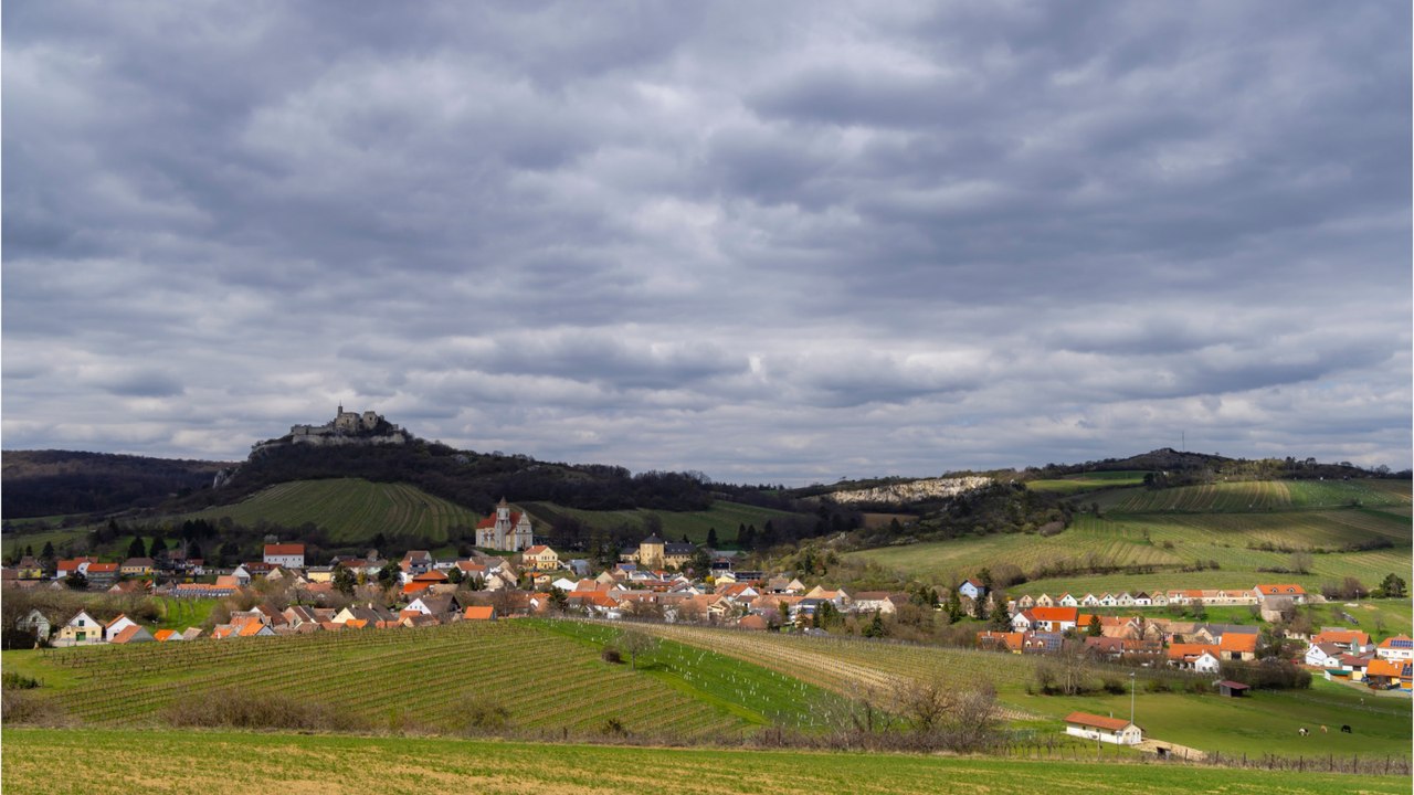 Entdeckung auf Burg Falkenstein in Oberbayern: Juni-Hochwasser enthüllt historische Geheimnisse