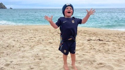 Sports-mad tot wows beachgoers with perfect rendition of 'God Save the King'