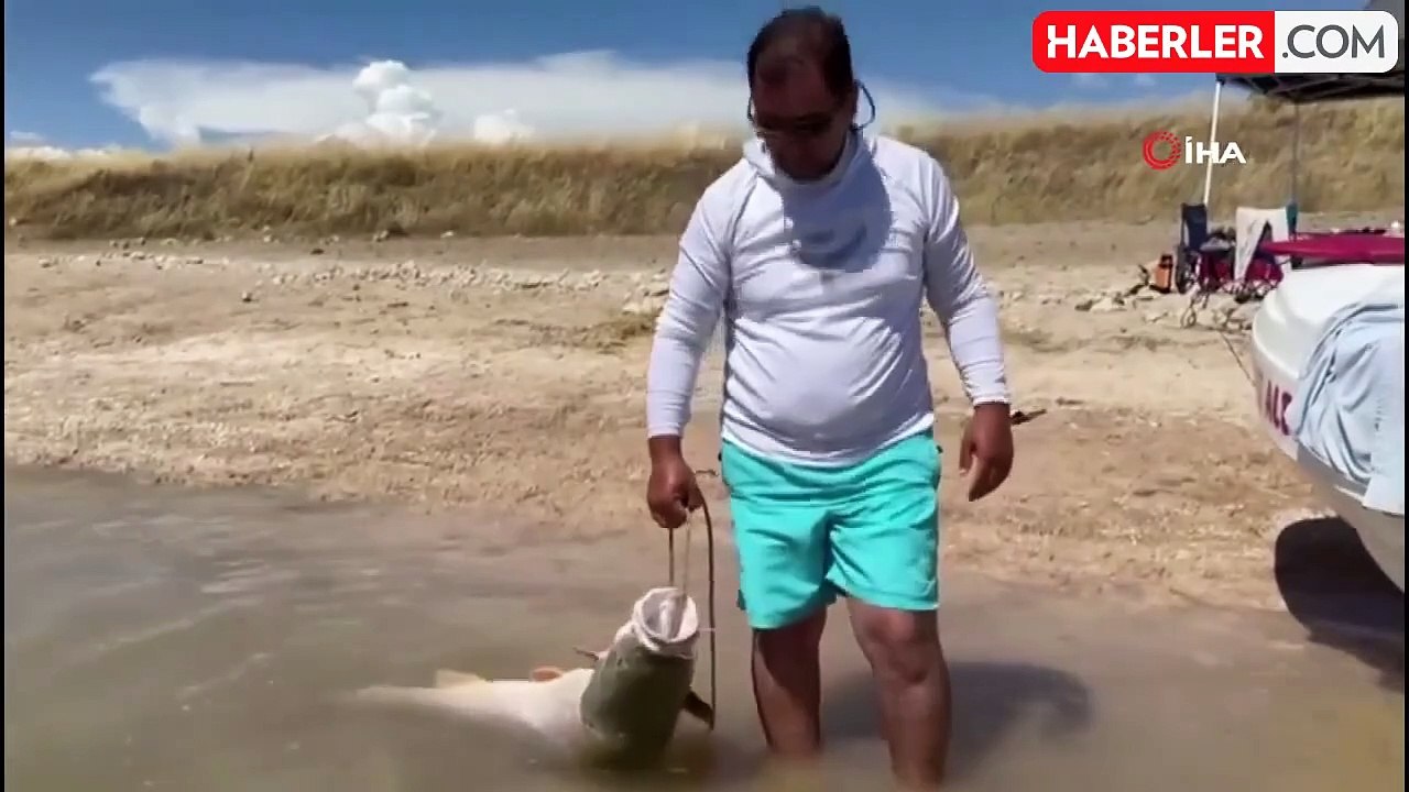 Keban Baraj Gölü'nde 39 Kilogramlık Turna Balığı Yakalandı