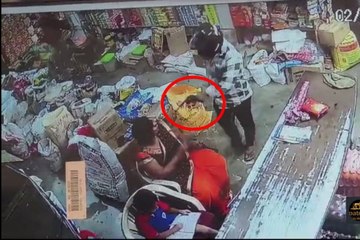दुकान पर बैठी महिला से लूट की कोशिश, वीडियो CCTV में कैद... देखें