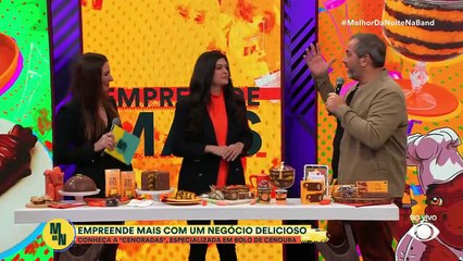 Arquiteta cria confeitaria "Cenoradas", especializada em bolo de cenoura, após brincadeira com amiga