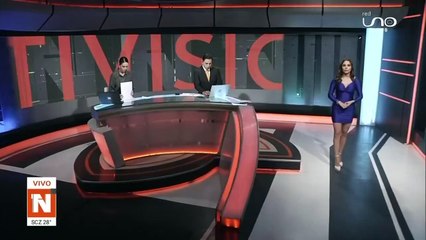 Pobladores cavan pozas en la orilla del rió