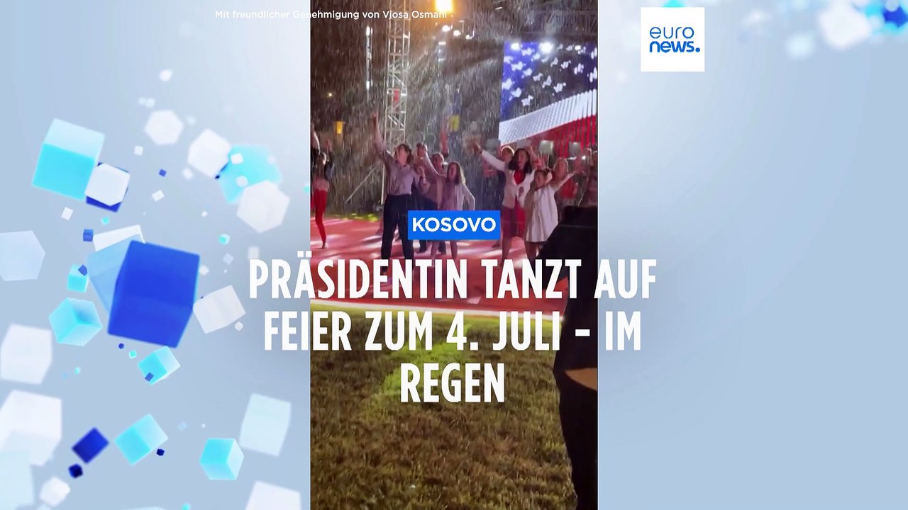 Kosovarische Präsidentin tanzt im Regen zur Feier des amerikanischen Unabhängigkeitstags in Pristina