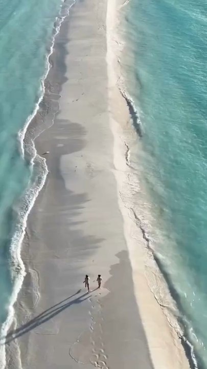 LA MAGNIFIQUE plage de Los Roques au Venezuela