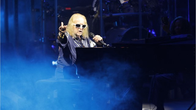 GALA VIDÉO - Michel Polnareff a 80 ans : retour sur ce scandale qui entoure la naissance de son fils