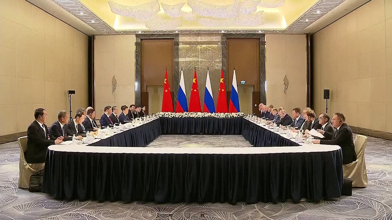 Putin y Xi abogan por un "mundo multipolar justo" al margen de una cumbre en Kazajistán