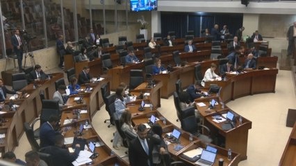 Rechazan resolución de licencia a diputados para ejercer la abogacía
