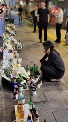 국화꽃 손에 쥔 김건희 여사, 시청역 역주행 사고현장 찾았다