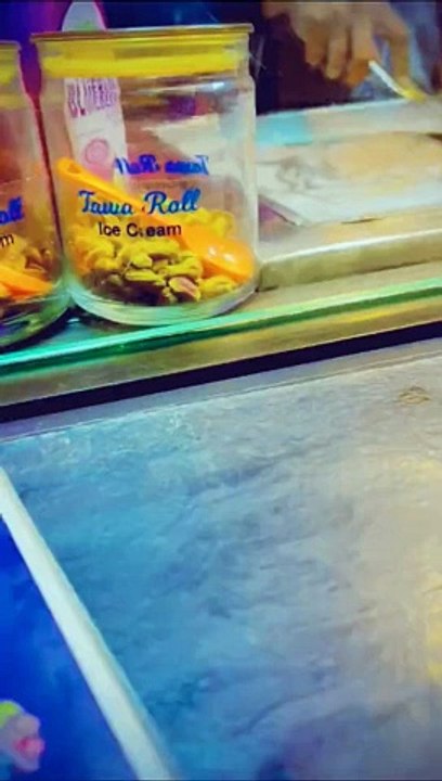 Rolled ice cream