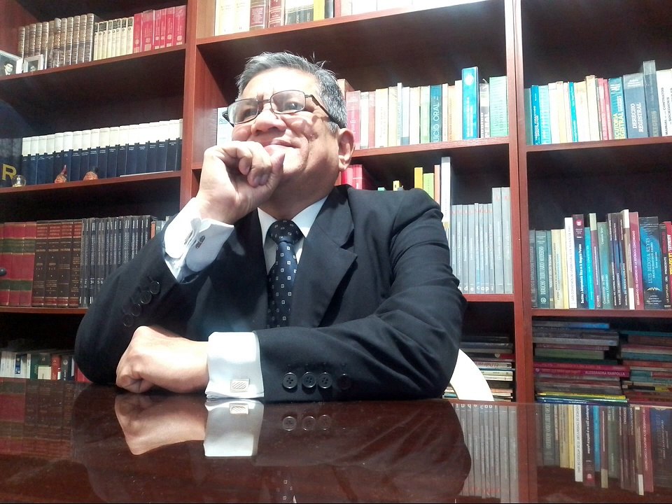 Carlos Alfredo Cárdenas Borja, lawyer, summary of his democratic career