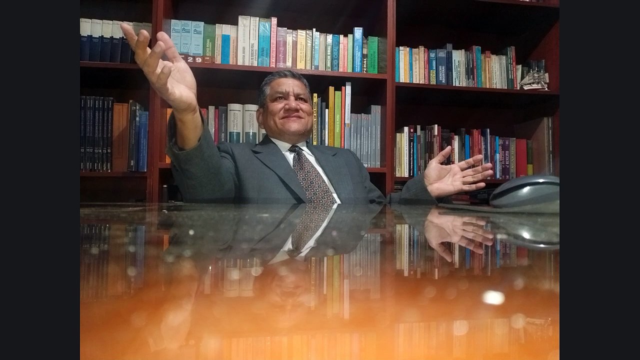 Carlos Alfredo Cárdenas Borja, abogado, pequeño resumen de su trayectoria democrática