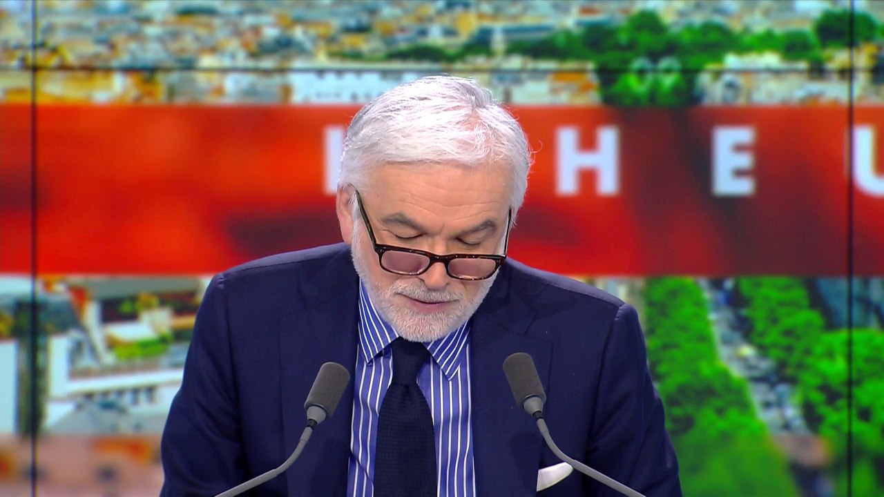 L'édito de Pascal Praud : «Emmanuel Macron est trop retourné sur lui même pour saisir qu'il a cassé notre moral»