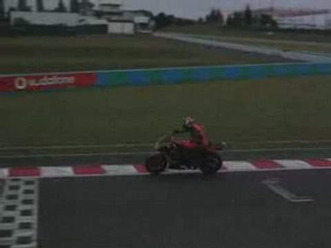 Aprilia tuono magny-cours juin 2005 voss