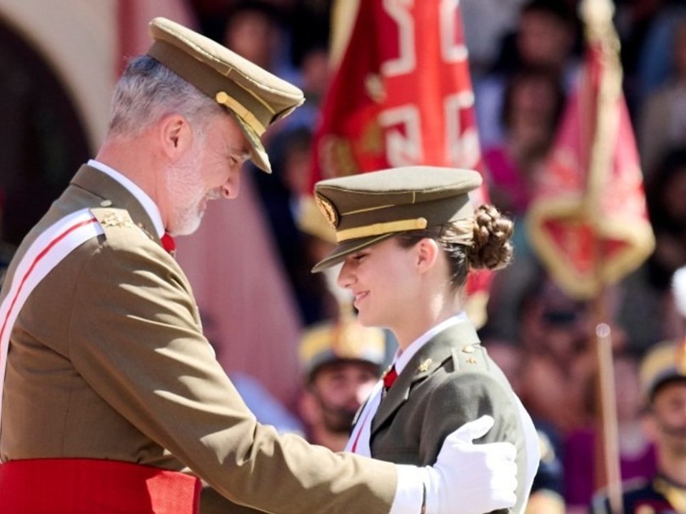 König Felipe von Spanien verleiht seiner Tochter eine besondere Ehrung