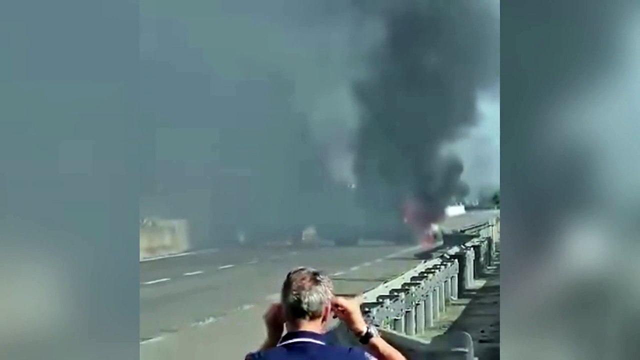 Assalto a portavalori sulla statale Lecce-Brindisi: le auto in fiamme
