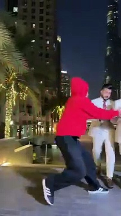 The Tenge Tenge fun with his friend and zam zam electronic