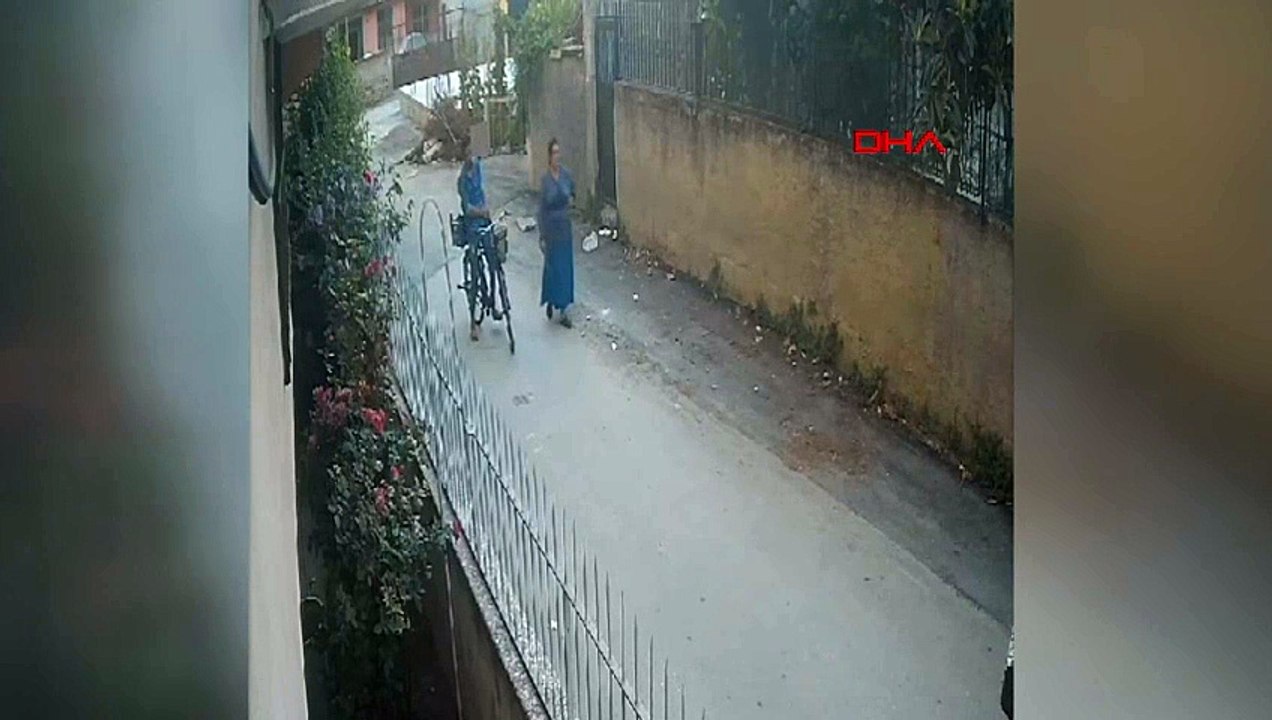 Adana'da bisikletiyle gelen hırsız adres sorma bahanesiyle kadının kolyesini çaldı