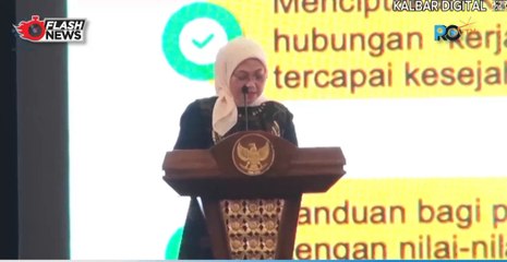 Menaker Ida Fauziyah Buka Acara Sarasehan Nasional Peningkatan Kinerja Mediator Hubungan Industrial 2024