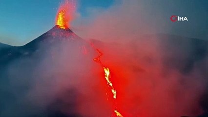 Etna Yanardağı yeniden faaliyete geçti