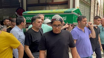 13 yaşında kelebek hastalığı nedeniyle hayatını kaybeden Mert, son yolculuğuna uğurlandı