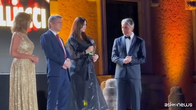 Globo d'oro con star: Tim Burton con Bellucci, Sting con Trudie Styler